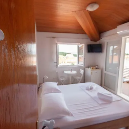 Πανσιόν Town Center 3*